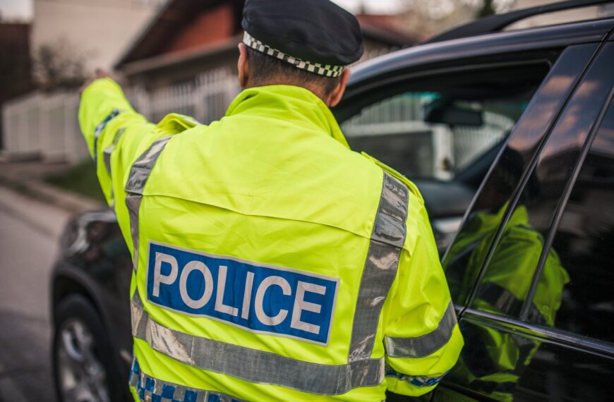 Kierowanie ruchem przez policjanta: praktyczne wskazówki&hellip;