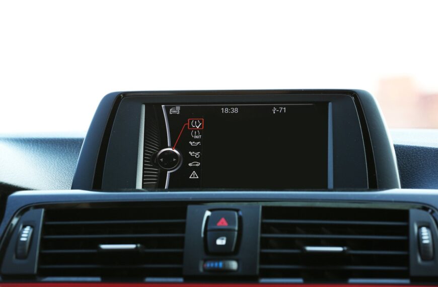 Najczęstsze usterki elektroniczne w nowoczesnych autach i jak sobie z nimi radzić