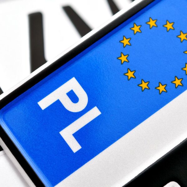 Wymiar tablic rejestracyjnych w Polsce: wszystko co musisz wiedzieć