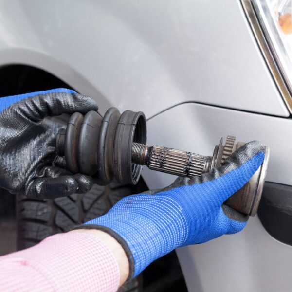 Zrozumienie homokinetycznych przegubów: Budowa, działanie i najczęstsze usterki