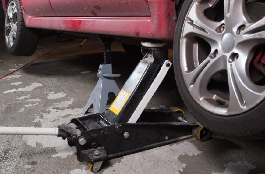 Najczęstsze błędy przy wymianie kół: jak ich unikać i bezpiecznie zmieniać koła samodzielnie?